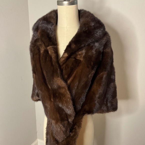 **FALL SALE** Beautiful Vintage Mink Wrap - Picture 1 of 7
